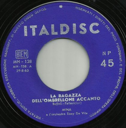 MINA - La Ragazza Dell’Ombrellone Accanto / Mi Guardano